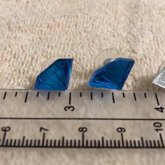 “Diamond” Earrings - Picture 2 of 3